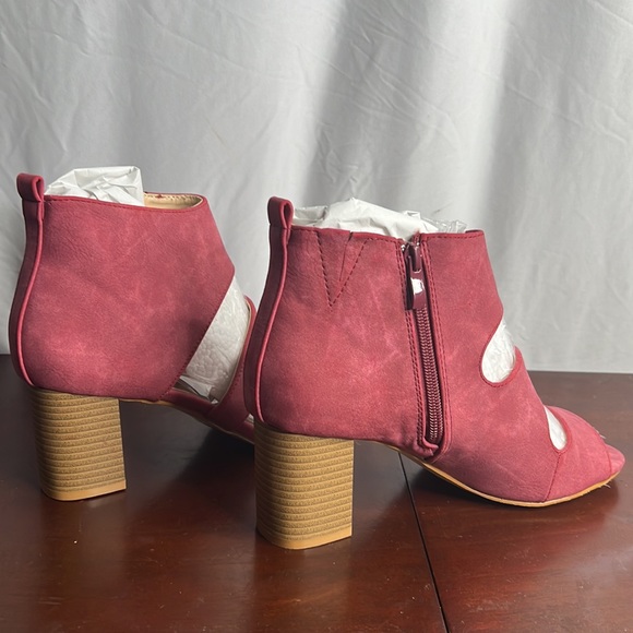 7.5 Pink open toe heels - Picture 3 of 3